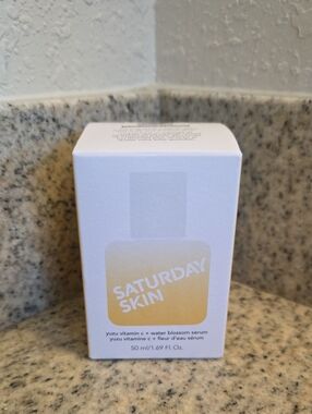 SATURDAY SKINYuzu Vitamin C + Water Blossom Serum